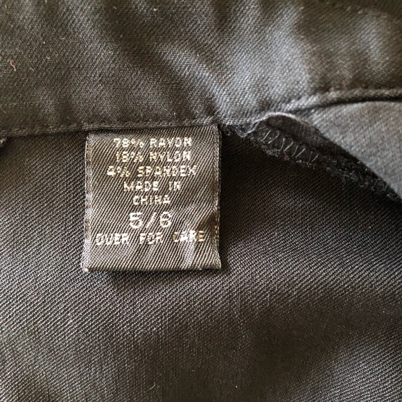 Black Jacket. Size 5/6. Brand EXPRESS World BRAND STRETCH.ZIP UP. - Picture 3 of 5